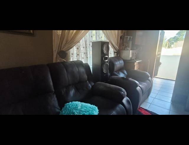 3 BEDROOM HOUSE FOR SALE IN PHILIP NEL PARK